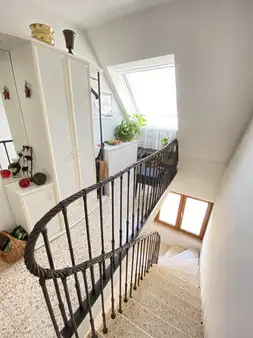 Charmante 3,5 Zimmer-Maisonette mit Aussicht!