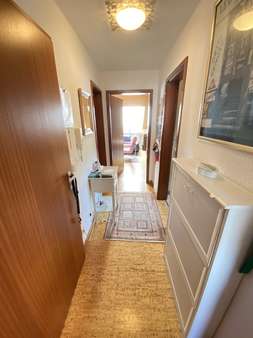 Wohnungsflur im 1. Dachgeschoss Wohnungsflur im 1. Dachgeschoss - Maisonette-Wohnung in 73732 Esslingen mit 66m² kaufen
