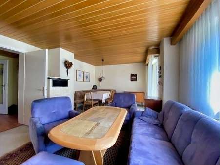 Wohnzimmer mit Blick auf Essbereich Wohnzimmer mit Blick auf Essbereich - Reihenmittelhaus in 72669 Unterensingen mit 112m² kaufen
