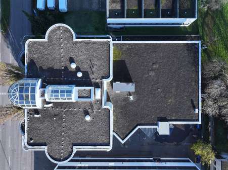 Draufsicht Halle und Bürogebäude - Büro in 70771 Leinfelden-Echterdingen mit 2642m² kaufen