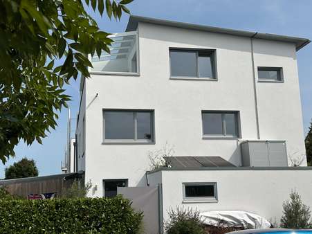 Hausansicht Straßenseite - Doppelhaushälfte in 73666 Baltmannsweiler mit 187m² kaufen