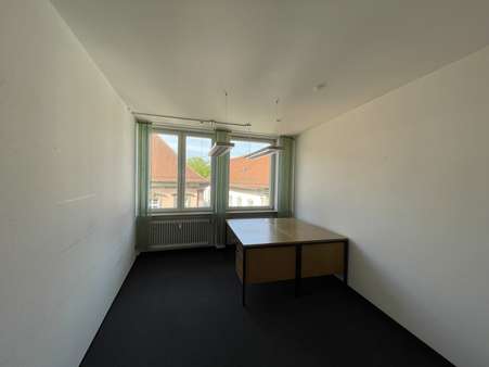 Büroflächen - Büro in 73728 Esslingen mit 545m² mieten