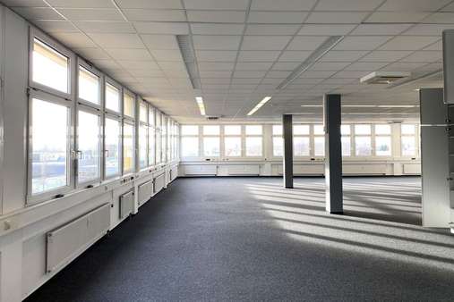 Büro rechts - Büro in 73760 Ostfildern mit 491m² mieten