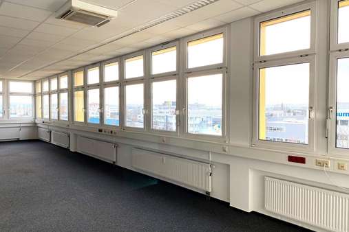 Büro rechts - Büro in 73760 Ostfildern mit 491m² mieten