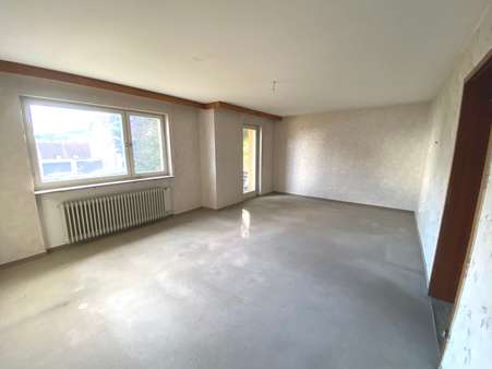 Wohnzimmer - Reiheneckhaus in 72669 Unterensingen mit 88m² kaufen