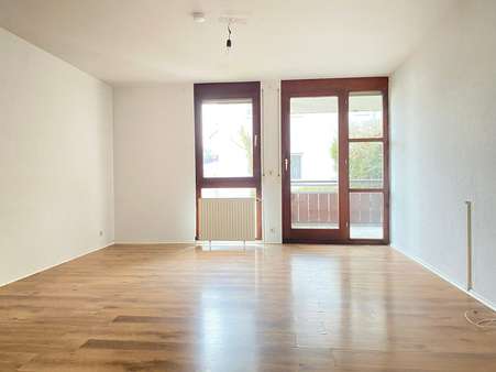 Wohnzimmer - Erdgeschosswohnung in 73770 Denkendorf mit 69m² kaufen