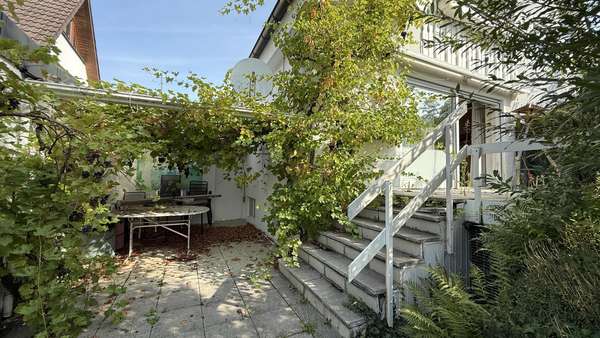 Terrasse - Einfamilienhaus in 73431 Aalen mit 221m² kaufen