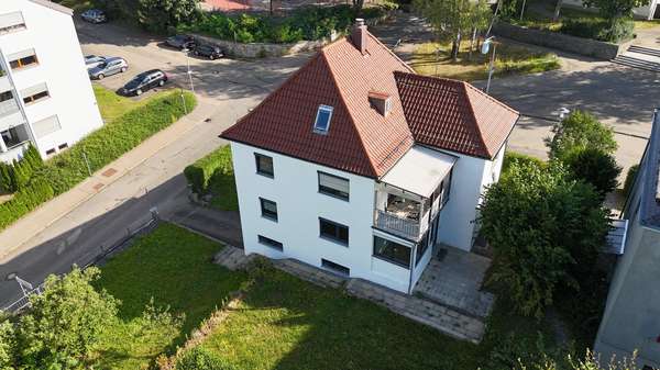 Rückansicht  - Zweifamilienhaus in 73431 Aalen mit 200m² kaufen