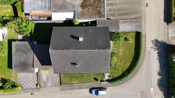 Außenansicht - Zweifamilienhaus in 73574 Iggingen mit 195m² kaufen