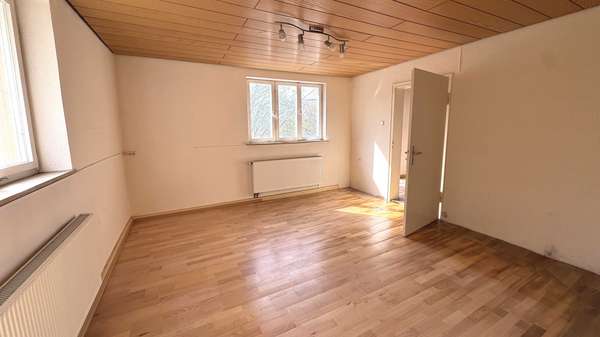 Wohnzimmer EG rechts - Einfamilienhaus in 73479 Ellwangen mit 150m² kaufen