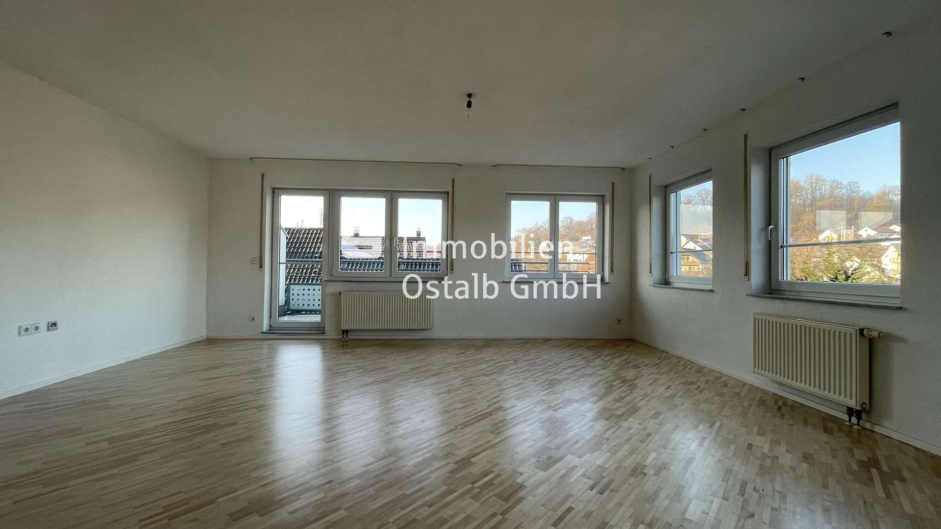 Wohn- und Esszimmer - Etagenwohnung in 73460 Hüttlingen mit 94m² kaufen