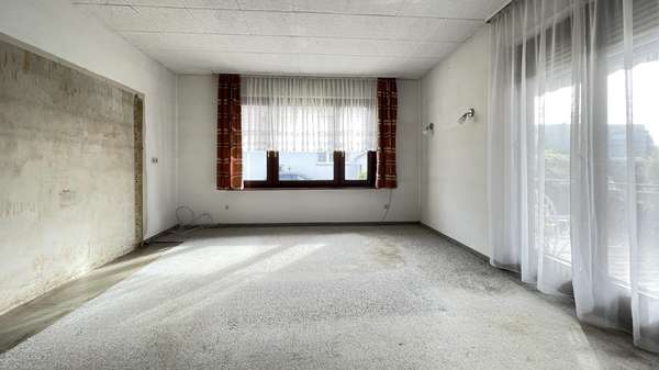 Wohnzimmer Erdgeschoss - Einfamilienhaus in 73557 Mutlangen mit 126m² kaufen