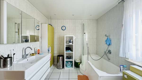 Badezimmer Obergeschoss - Einfamilienhaus in 73527 Schwäbisch Gmünd mit 270m² kaufen