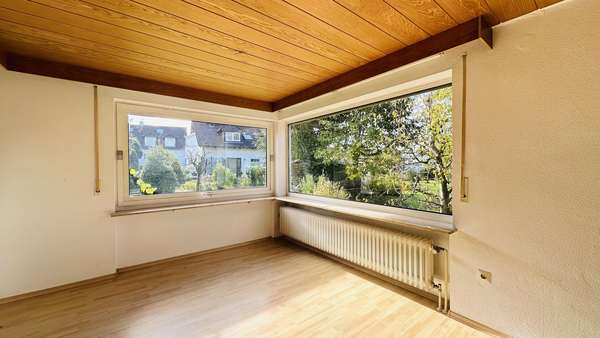 Wohnzimmer Einliegerwohnung - Einfamilienhaus in 73527 Schwäbisch Gmünd mit 270m² kaufen