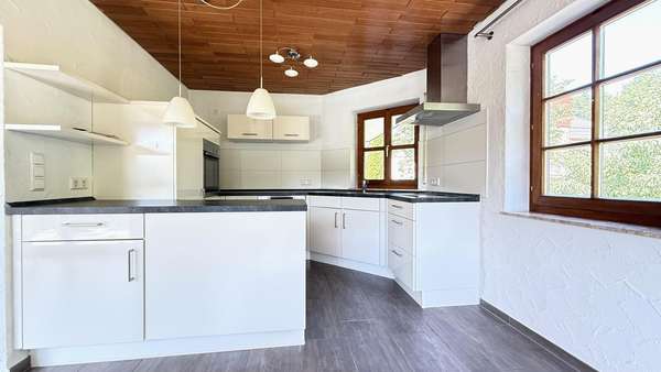 Küche Erdgeschoss - Zweifamilienhaus in 73527 Täferrot mit 158m² kaufen