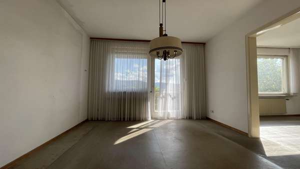 Zimmer Erdgeschoss - Einfamilienhaus in 73430 Aalen mit 175m² kaufen