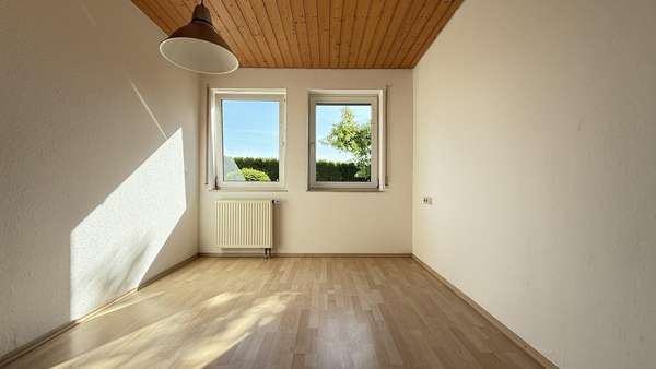 Schlafzimmer - Erdgeschosswohnung in 73574 Iggingen mit 42m² kaufen