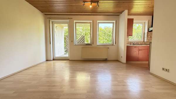 Wohn-/Esszimmer - Erdgeschosswohnung in 73574 Iggingen mit 42m² kaufen