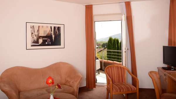 Studio Zimmer - Hotel in 73547 Lorch mit 640m² kaufen