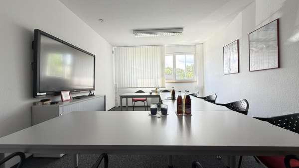 Besprechung Besprechung - Büro in 73571 Göggingen mit 645m² kaufen