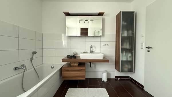 Badezimmer - Reiheneckhaus in 73447 Oberkochen mit 150m² kaufen
