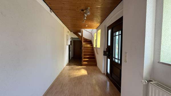 Eingangsbereich - Einfamilienhaus in 73450 Neresheim mit 209m² kaufen