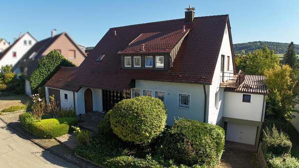 Ansicht Ansicht - Zweifamilienhaus in 73430 Aalen mit 184m² kaufen