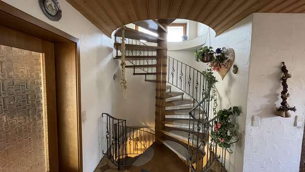 Eingangsbereich Erdgeschoss Eingangsbereich Erdgeschoss - Einfamilienhaus in 73434 Aalen mit 168m² kaufen