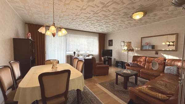 Wohn-/Esszimmer Wohn-/Esszimmer - Etagenwohnung in 73433 Aalen mit 88m² kaufen