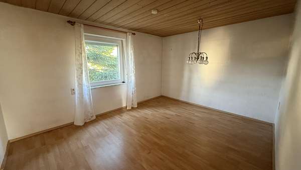 Kinderzimmer Erdgeschoss Kinderzimmer Erdgeschoss - Einfamilienhaus in 73433 Aalen mit 130m² kaufen