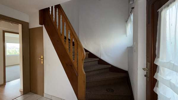 Treppenhaus Erdgeschoss Treppenhaus Erdgeschoss - Einfamilienhaus in 73433 Aalen mit 130m² kaufen