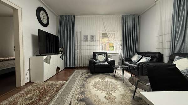 Wohn- und Esszimmer Wohn- und Esszimmer - Etagenwohnung in 73430 Aalen mit 103m² kaufen