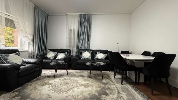 Wohn- und Esszimmer Wohn- und Esszimmer - Etagenwohnung in 73430 Aalen mit 103m² kaufen