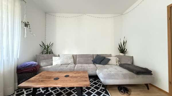 Wohnzimmer Wohnzimmer - Erdgeschosswohnung in 73525 Schwäbisch Gmünd mit 79m² kaufen