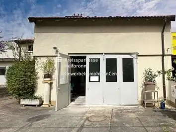 Gepflegtes Wohnhaus mit Werkstatt/Halle