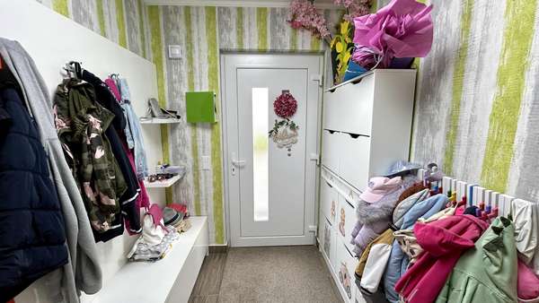 Eingangsbereich Eingangsbereich - Bungalow in 74861 Neudenau mit 110m² kaufen