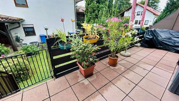 Terrasse Terrasse - Erdgeschosswohnung in 75031 Eppingen mit 78m² kaufen