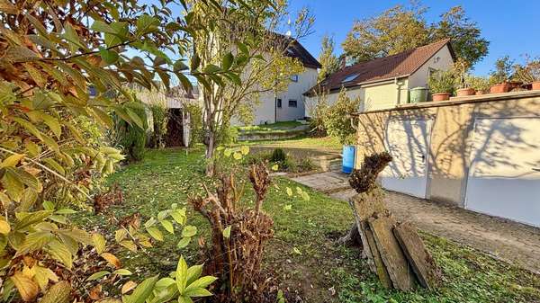 Garten Garten - Zweifamilienhaus in 74080 Heilbronn mit 179m² kaufen