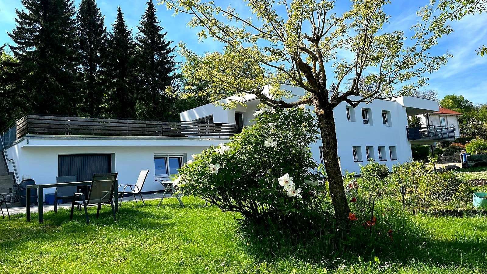 Villa in 74861 Neudenau mit 292m² kaufen