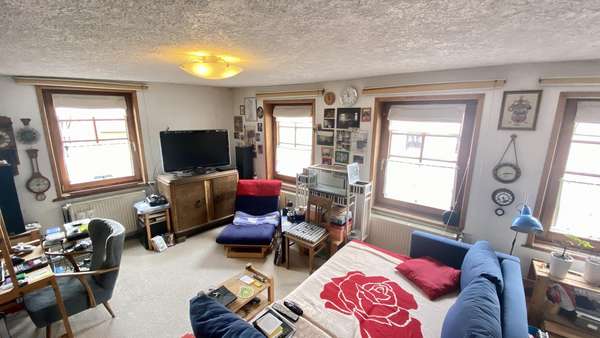 Wohnzimmer - Einfamilienhaus in 74374 Zaberfeld mit 177m² kaufen