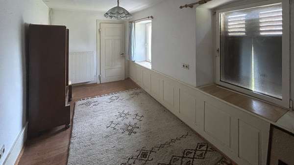 Zimmer 1 im 2. OG Zimmer 1 im 2. OG - Einfamilienhaus in 74930 Ittlingen mit 85m² kaufen