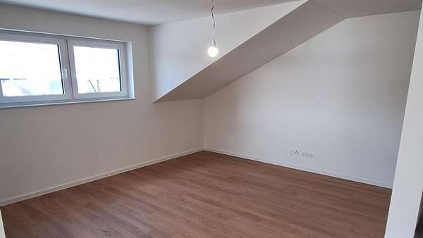 Wohnzimmer Beispiel - Erdgeschosswohnung in 74243 Langenbrettach mit 84m² kaufen