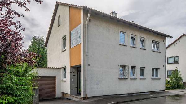 Außenansicht - Zweifamilienhaus in 74078 Heilbronn mit 150m² kaufen