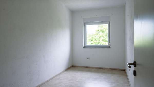 Kinderzimmer I - Dachgeschosswohnung in 74257 Untereisesheim mit 102m² kaufen