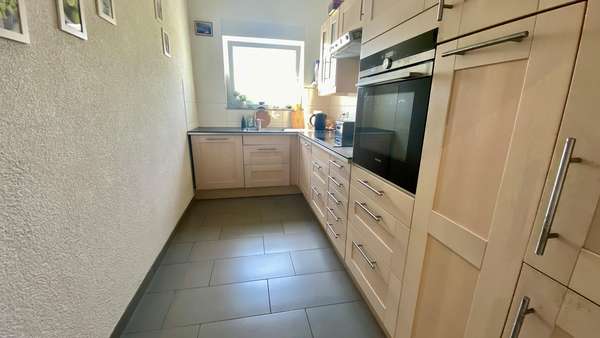 Küche - Dachgeschosswohnung in 74257 Untereisesheim mit 102m² kaufen
