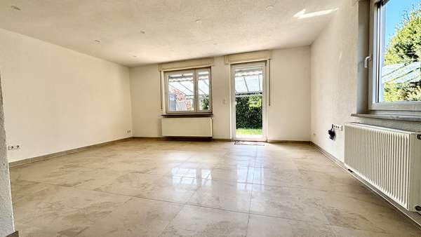 Wohn-/Esszimmer - Doppelhaushälfte in 74074 Heilbronn mit 90m² kaufen