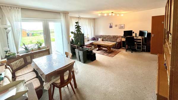 Wohn- und Essbereich mit Terrassenzugang Wohn- und Essbereich mit Terrassenzugang - Reihenmittelhaus in 74080 Heilbronn mit 114m² kaufen