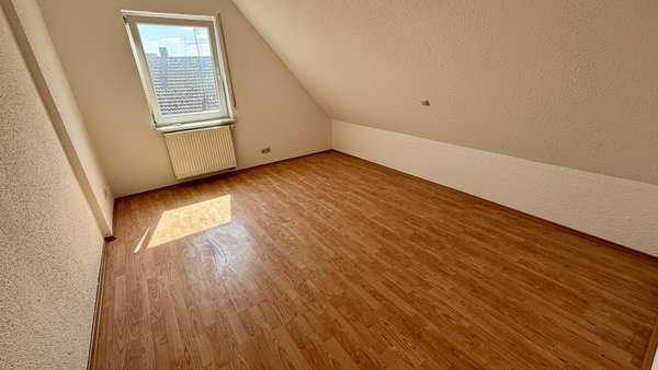 Schlafzimmer - Dachgeschosswohnung in 74831 Gundelsheim mit 115m² kaufen