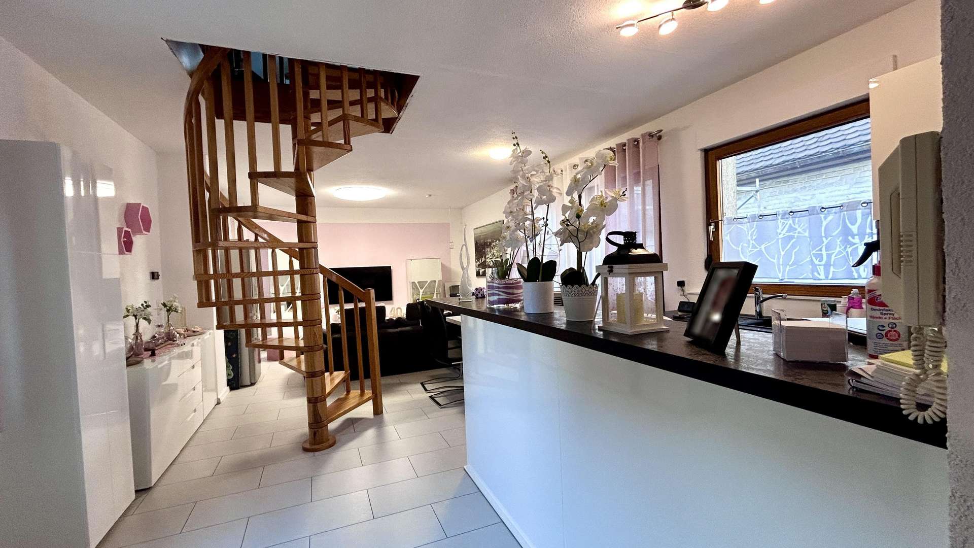 Wohnzimmer - Maisonette-Wohnung in 74080 Heilbronn mit 77m² kaufen