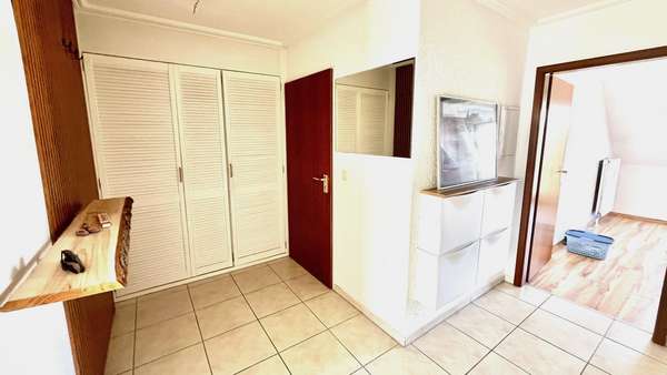 Flur/Diele Flur/Diele - Galerie in 74074 Heilbronn mit 82m² kaufen
